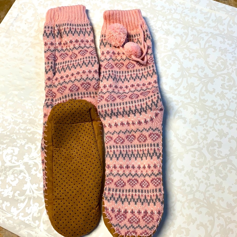 Cuddle sock grip bottom pom pom